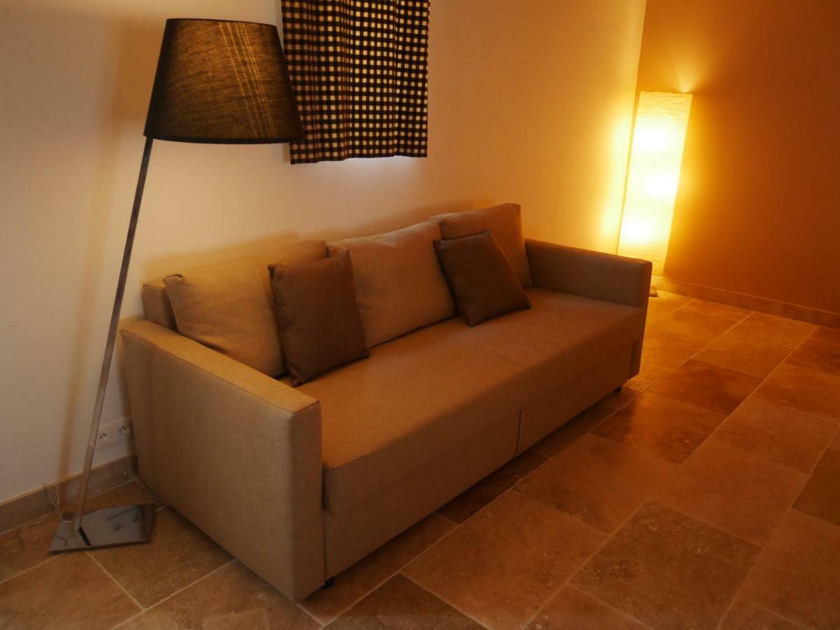 Mas Du Grand Bordes Bed and Breakfast Saint-Laurent-dʼAigouze Buitenkant foto